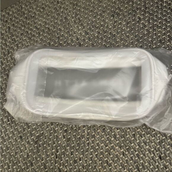 NWT- JS Health Pouch - Picture 2 of 4